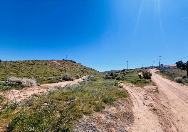 Photo 4 of Land for sale at 10111 Cerra Vista St, Apple Valley, CA 92308 | MLS# HD26063146 | Listing updated on 2026-10-01