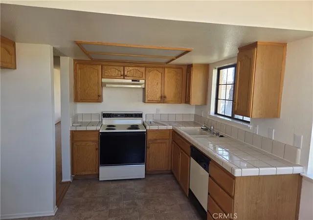 5th image of 19099 Frances, Apple Valley, CA 92308 | MLS# HD26061140