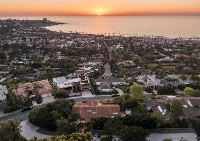 2nd image of 2586 Calle Del Oro, La Jolla, CA 92037 | MLS# 260006821SD