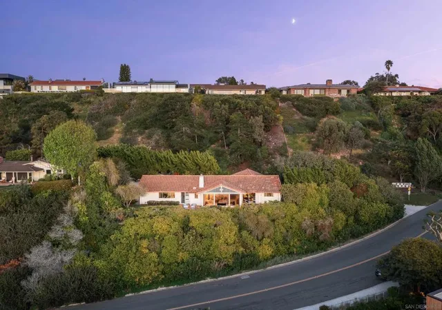 4th image of 2586 Calle Del Oro, La Jolla, CA 92037 | MLS# 260006821SD