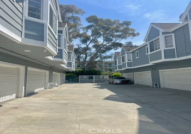 Condo for sale at 812 Inglewood, Inglewood, CA 90302 | MLS# PW26063224