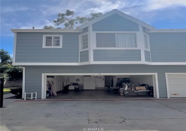 Photo 3 of Condo for sale at 812 Inglewood, Inglewood, CA 90302 | MLS# PW26063224 | Listing updated on 2026-09-30