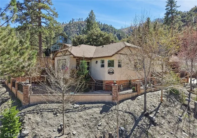 3rd image of 5319 Desert View, Wrightwood, CA 92397 | MLS# DW26059613