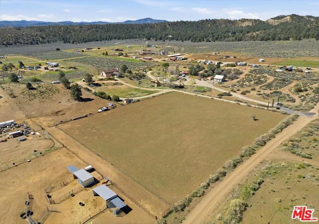 Photo 3 of Single family home for sale at 16276 Chuchupate Trl, Frazier Park, CA 93225 | MLS# 26668217 | Listing updated on 2026-09-19