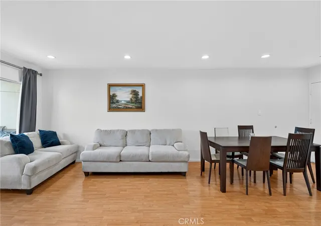 3rd image of 7826 Laurel Canyon Blvd #17, North Hollywood, CA 91605 | MLS# SR26063223