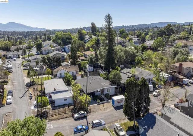 Homes for sale in Martinez, CA | 1050 Sierra Ave, Martinez, CA 94553 | MLS# 41128321