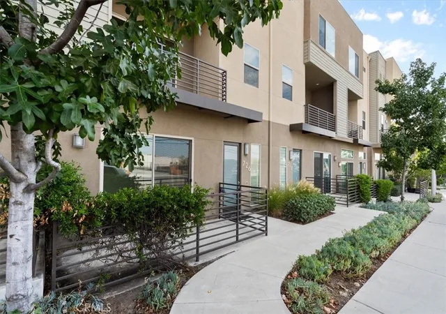3rd image of 726 Central Ave, Upland, CA 91786 | MLS# CV26063641