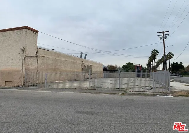 Homes for sale in Riverside, CA | 3800 Commerce St, Riverside, CA 92507 | MLS# 26668999