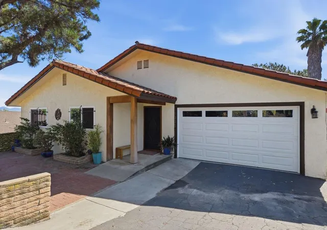 Homes for sale in Vista, CA | 1331 Barbara Dr, Vista, CA 92084 | MLS# NDP2602788
