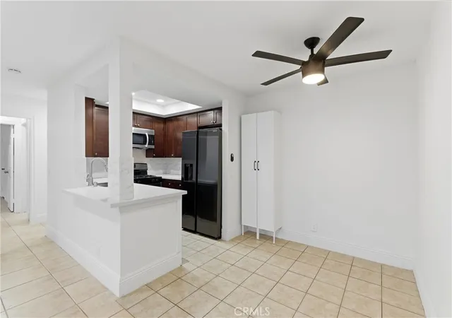 4th image of 600 W 3Rd St #A210, Santa Ana, CA 92701 | MLS# RS26027195