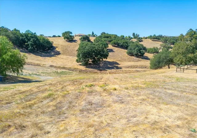 21st image of 9850 Bluegill Dr, Paso Robles, CA 93446 | MLS# NS26063937
