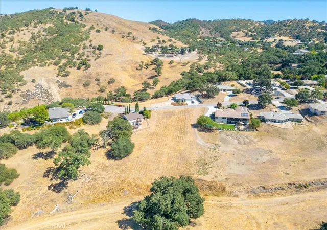 2nd image of 9850 Bluegill Dr, Paso Robles, CA 93446 | MLS# NS26063937