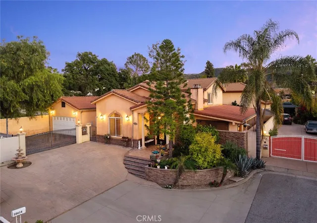 3rd image of 10610 Oak Tree Wy, Sunland, CA 91040 | MLS# GD26062071