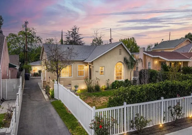 Homes for sale in Pasadena, CA | 1932 E Washington Blvd, Pasadena, CA 91104 | MLS# P1-26409