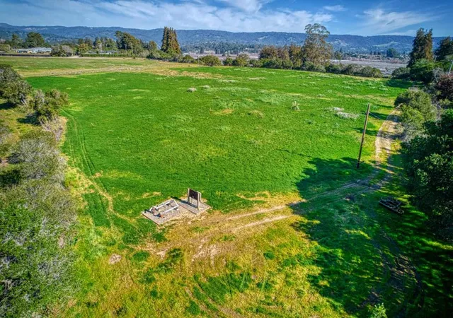 5th image of 571 Calabasas Rd, Watsonville, CA 95076 | MLS# ML82040072
