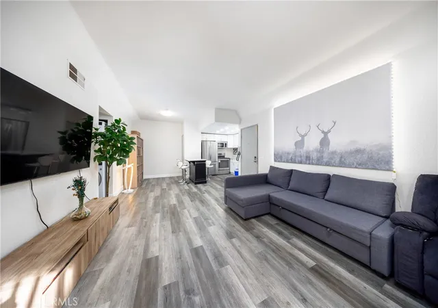 3rd image of 22725 Lakeway Dr #393, Diamond Bar, CA 91765 | MLS# TR26063721