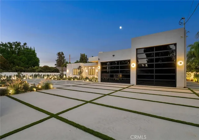 4th image of 22924 Erwin St, Woodland Hills, CA 91367 | MLS# SR26064011
