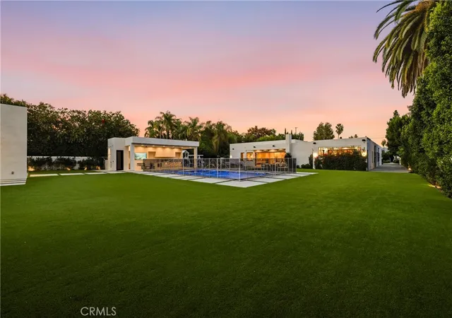 5th image of 22924 Erwin St, Woodland Hills, CA 91367 | MLS# SR26064011