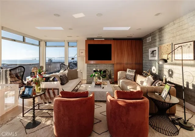 Homes for sale in Manhattan Beach, CA | 121 16Th St, Manhattan Beach, CA 90266 | MLS# SB26063616