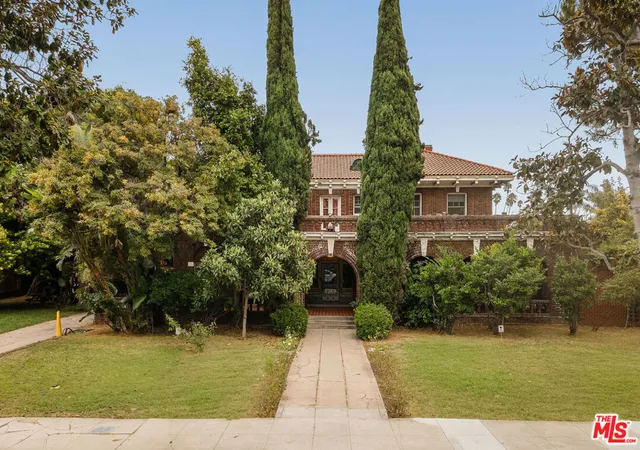 Photo 3 of Sale Pending at 1130 Westchester Pl, Los Angeles, CA 90019 | MLS# 26669175 | Listing updated on 2026-09-30