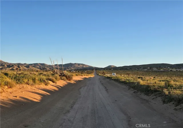 5th image of 54 Japatul Rd, Apple Valley, CA 92308 | MLS# HD26064272