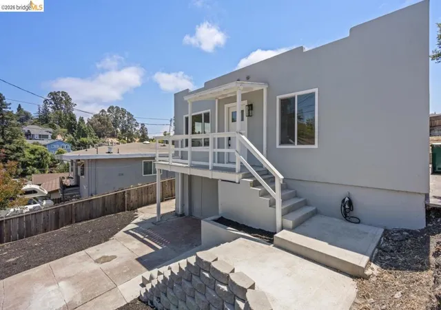 5th image of 1923 Thompson Ln, El Sobrante, CA 94803 | MLS# 41128402