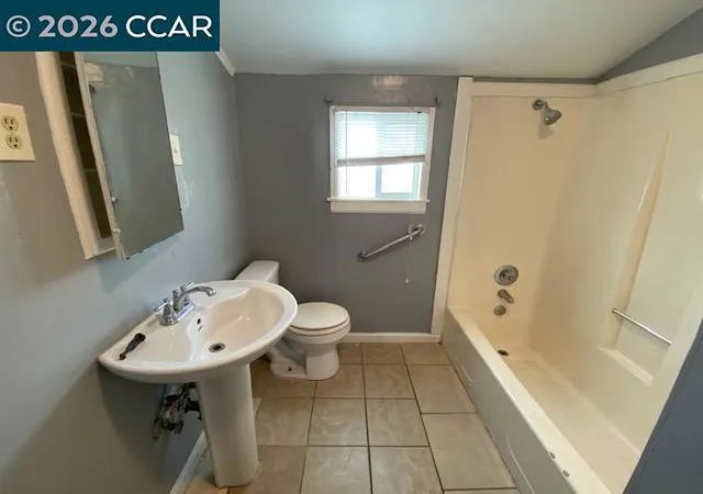 3rd image of 809 W 2Nd St, Antioch, CA 94509 | MLS# 41128407