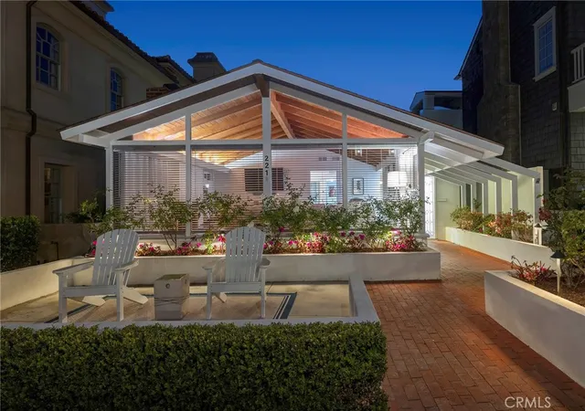 3rd image of 221 Larkspur Ave, Corona Del Mar, CA 92625 | MLS# OC26062564