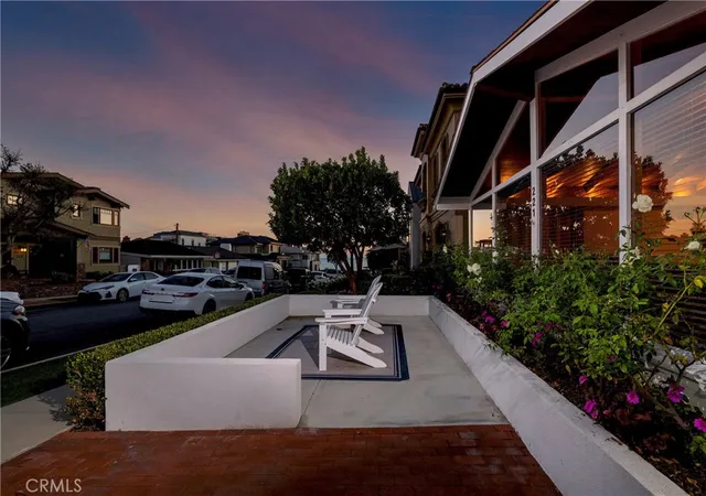 4th image of 221 Larkspur Ave, Corona Del Mar, CA 92625 | MLS# OC26062564