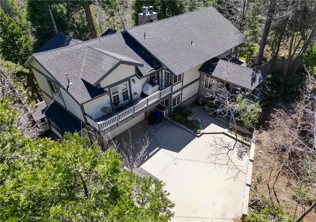 Photo 3 of Single family home for sale at 683 Maxson Dr, Twin Peaks, CA 92391 | MLS# HD26060871 | Listing updated on 2026-05-09