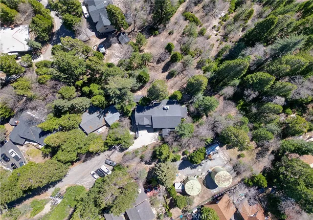 Photo 4 of Single family home for sale at 683 Maxson Dr, Twin Peaks, CA 92391 | MLS# HD26060871 | Listing updated on 2026-05-09