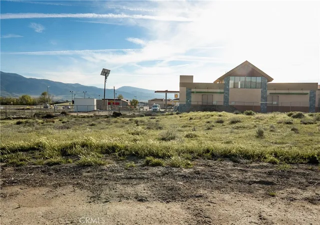 2nd image of 9 Challenger Dr, Tehachapi, CA 93561 | MLS# HD26064368