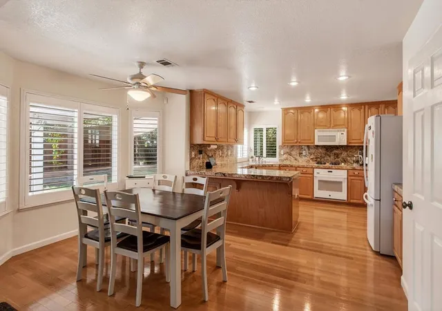 Homes for sale in Manteca, CA | 1752 Sierra Brook Ct, Manteca, CA 95337 | MLS# ML82040151
