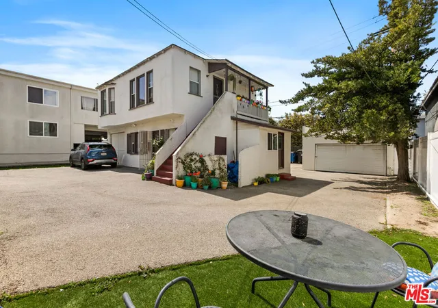 Homes for sale in Santa Monica, CA | 2302 32nd St, Santa Monica, CA 90405 | MLS# 26669367