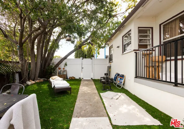 Homes for sale in Santa Monica, CA | 2302 32Nd St, Santa Monica, CA 90405 | MLS# 26669367