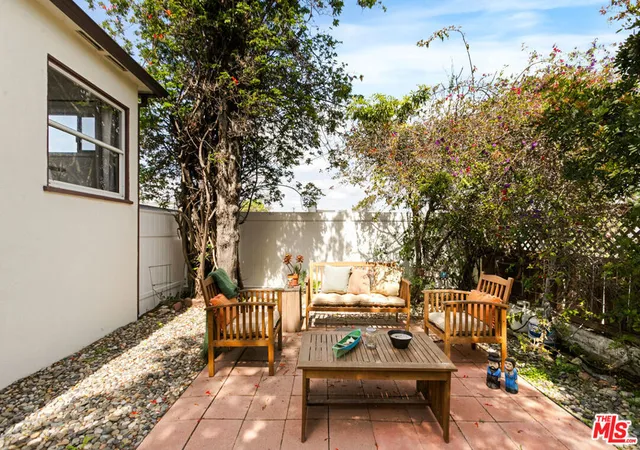 Homes for sale in Santa Monica, CA | 2302 32Nd St, Santa Monica, CA 90405 | MLS# 26669367