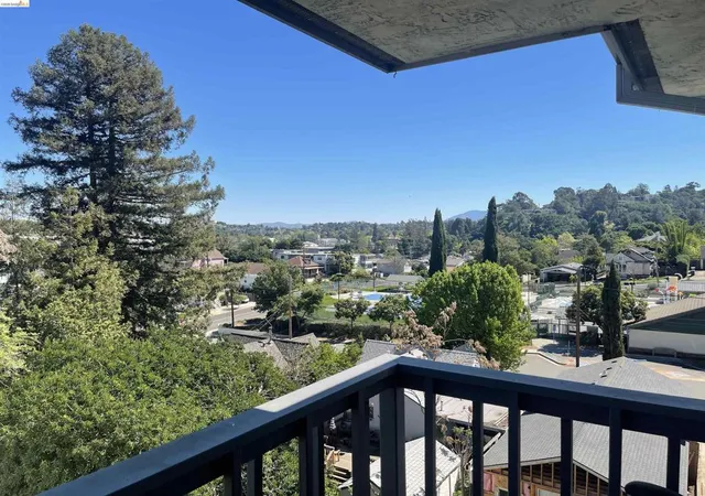 Homes for sale in Martinez, CA | 40 Foster St, Martinez, CA 94553 | MLS# 41128459