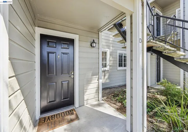 4th image of 630 Cyn Oaks Dr, Oakland, CA 94605