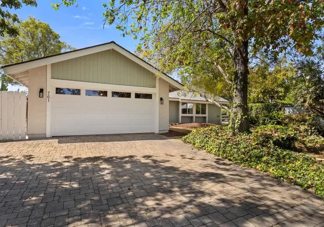 Photo 1 of Sale Pending at 761 Rocking Horse Rd, Vista, CA 92081 | MLS# 260006962SD | Listing updated on 2026-05-20