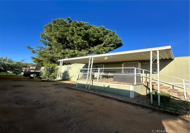 Photo 3 of Manufactured home for sale at 1444 Michigan #33, Beaumont, CA 92223 | MLS# IG26063195 | Listing updated on 2026-04-07