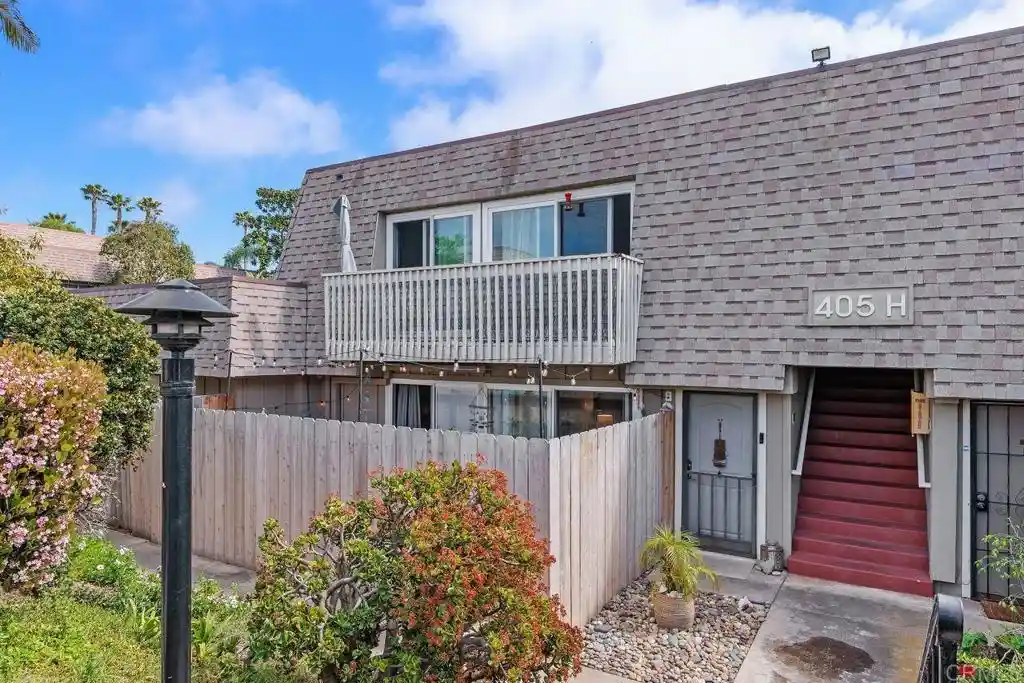 Listing Photo 2 - Condo for sale in 405 Requeza St located at 405 Requeza St, Encinitas, CA 92024 - Unit #H9