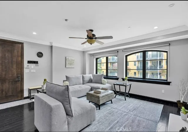 Listing Photo 4 - Condo for sale in building located at 155 Cordova St, Pasadena, CA 91105 - Unit #203