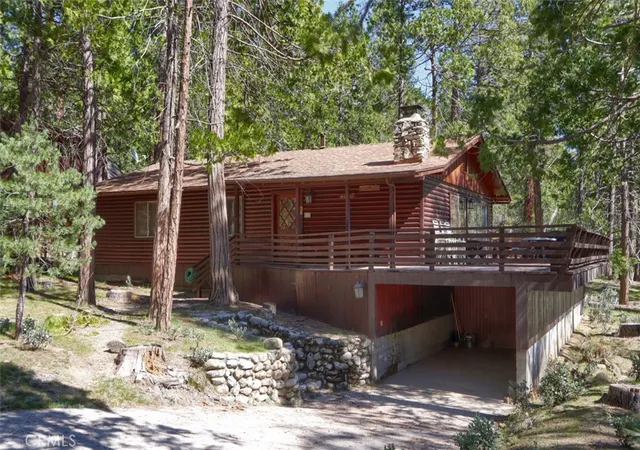 2nd image of 2628 W Bruce, Yosemite National Park, CA 95389 | MLS# FR26064703