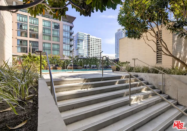 33rd image of 1155 S Grand Ave #403, Los Angeles, CA 90015 | MLS# 26667781