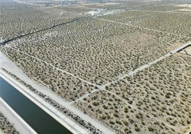 4th image of 2025 Dos Palmas, Phelan, CA 92371 | MLS# HD26064923