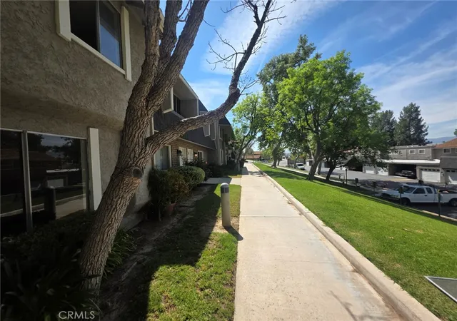Photo 2 of Condo for sale at 26938 Via Terraza, Santa Clarita, CA 91350 | MLS# DW26064969 | Listing updated on 2026-10-02