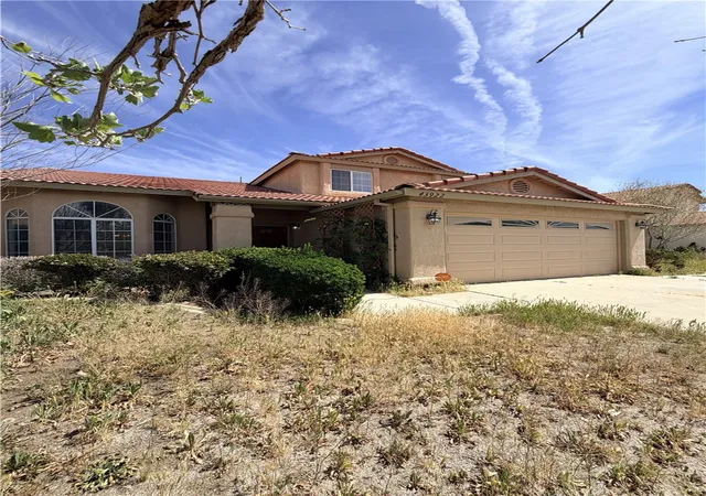 Photo 3 of Single family home for sale at 43922 Fallon Dr, Lancaster, CA 93535 | MLS# DW26063690 | Listing updated on 2026-09-30