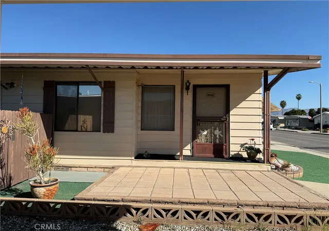 2nd image of 833 S Lyon Ave, Hemet, CA 92543 | MLS# IV26065063