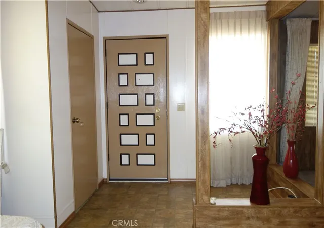 3rd image of 833 S Lyon Ave, Hemet, CA 92543 | MLS# IV26065063