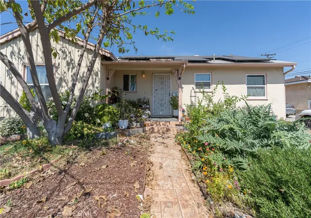 Homes for sale in Lakewood, CA | 6123 Edgefield St, Lakewood, CA 90713 | MLS# PW26065010